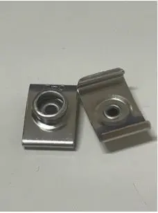S.S 18-8 Windshield Clip, 3/4" (2019) 1