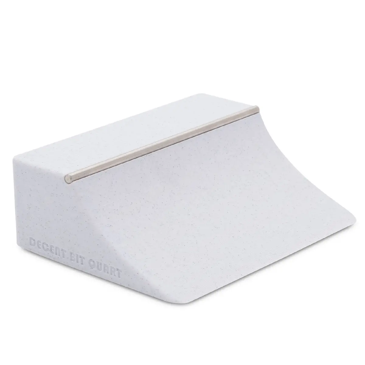 Decentbit Fingerboard Ramp - 6" Quarter Pipe 1