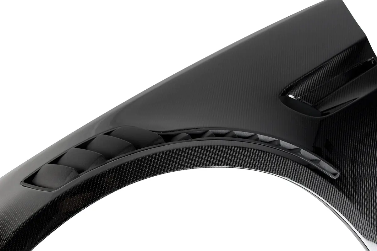 Karbonius E92 Vented Fender 1