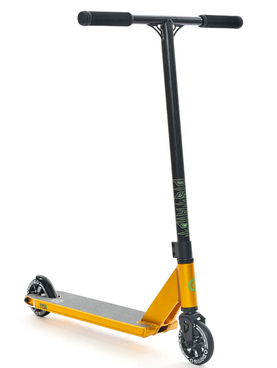 District Titus Pro Scooter 1