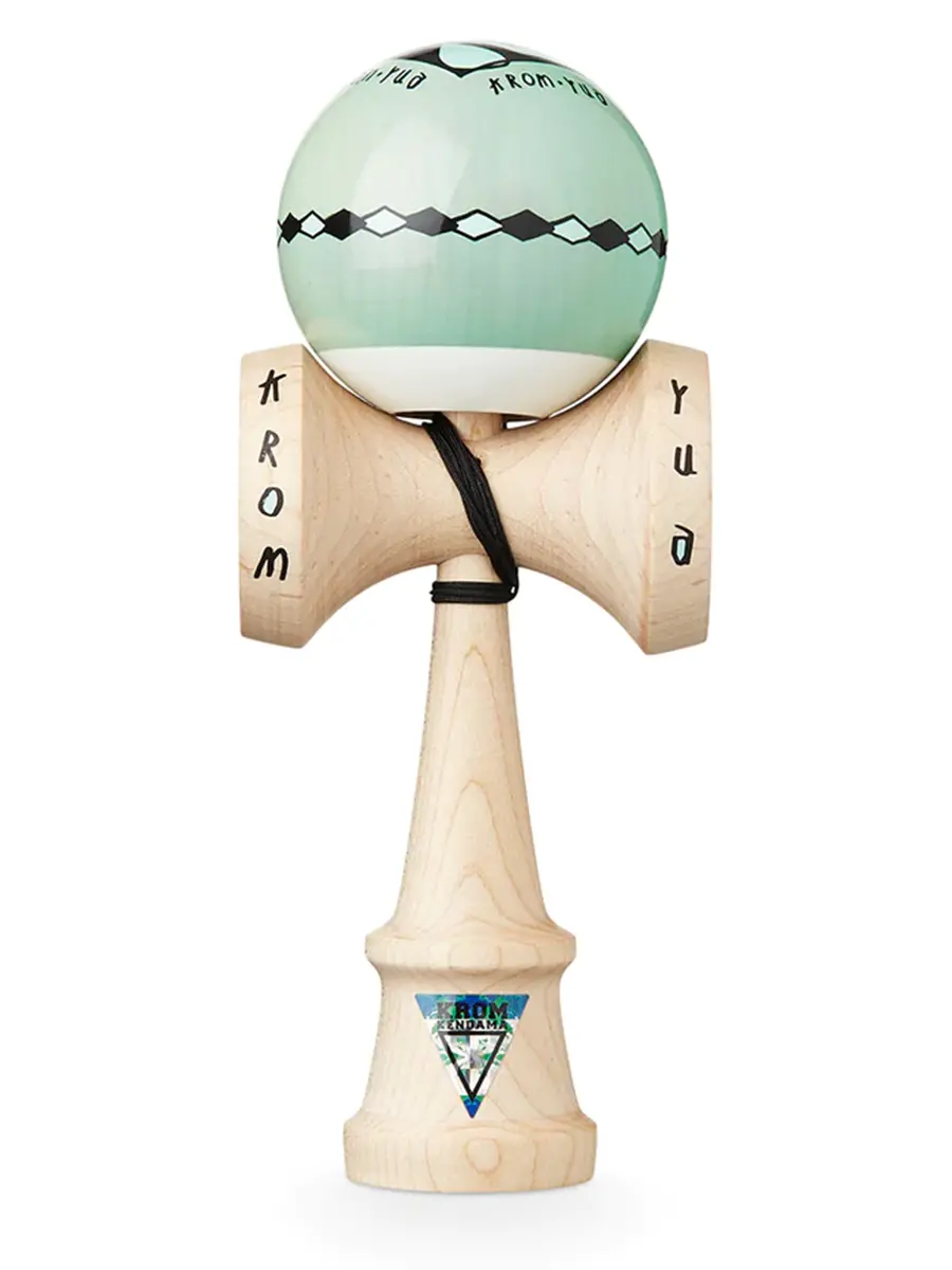 Krom Yua Signature Kendama 1
